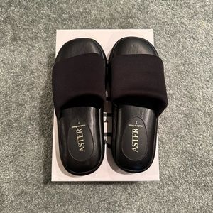 Aster Sandals